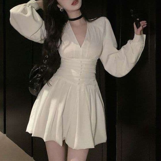 白ワンピース 華麗な女神のロマンティックワンピース