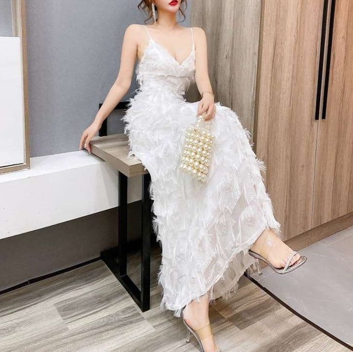 白ワンピース フェザーレイヤード キャミワンピース