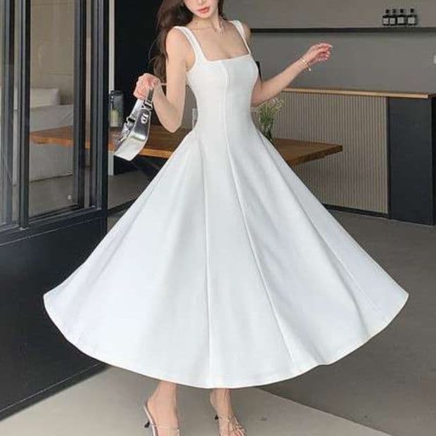 白ワンピース 優美な夏向けミモレ丈ワンピース