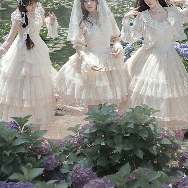 白ワンピース お姫様風レース重ねひらひらワンピース