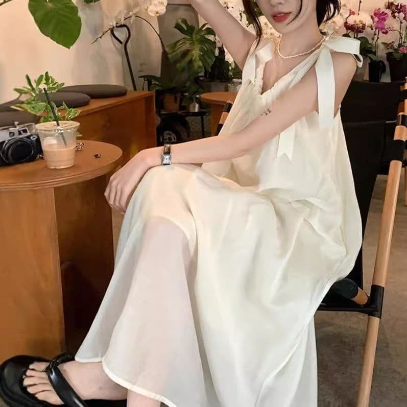 白ワンピース リボンストラップキャミミモレワンピース