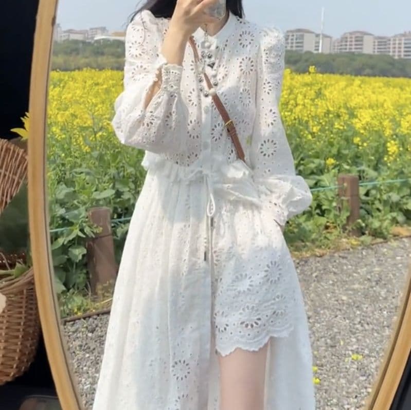 白ワンピース レース刺繍 花柄長袖マキシワンピース