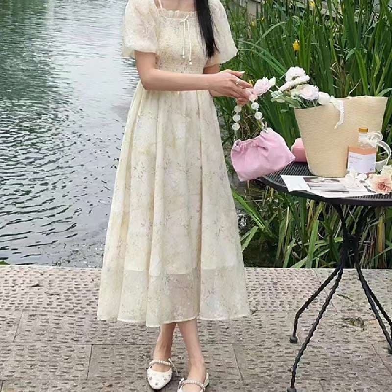 白ワンピース 花園の妖精ワンピース