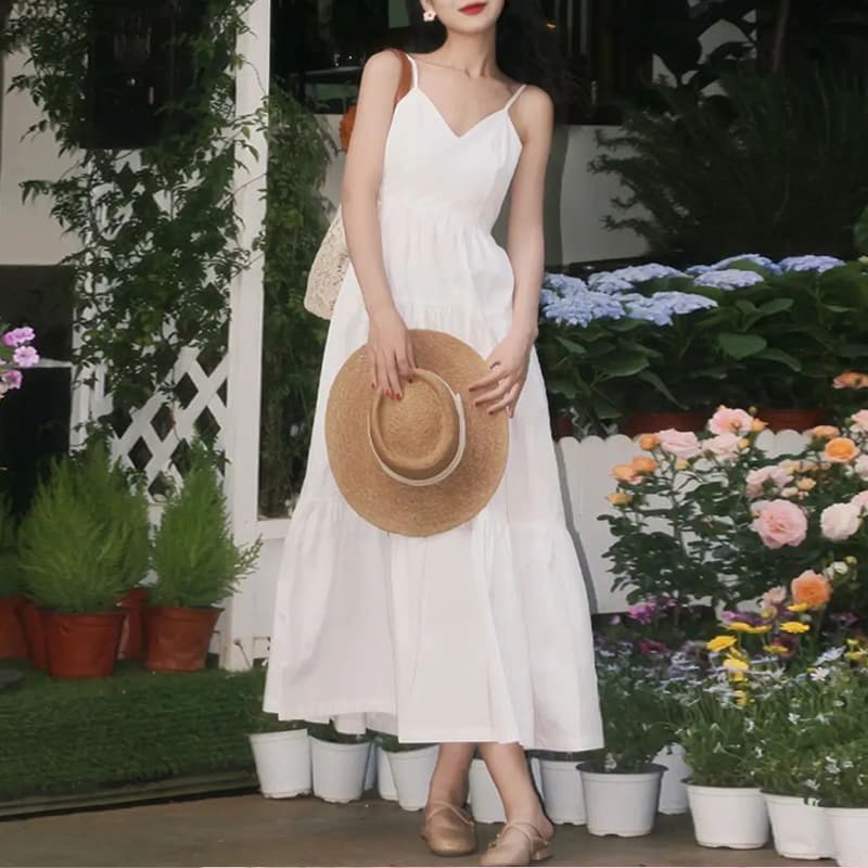 白ワンピース 優美なティアードギャザーワンピース