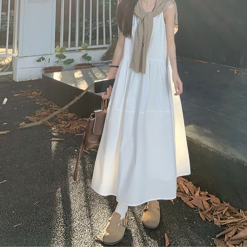 白ワンピース ゆったりシルエットミモレ丈ワンピース