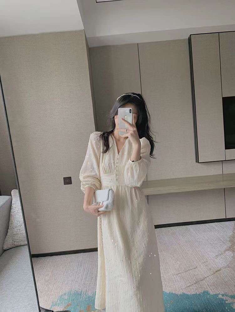 白ワンピース キラキラ輝くレトロ風ロングワンピース