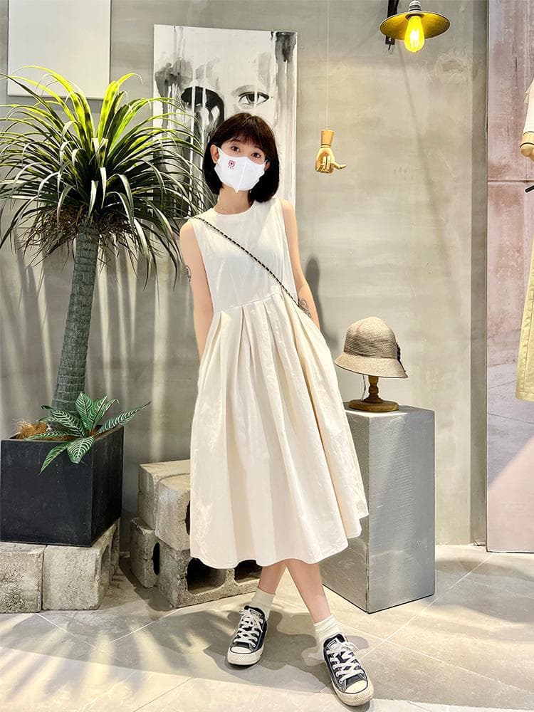 白ワンピース シンプルプリーツミモレワンピース