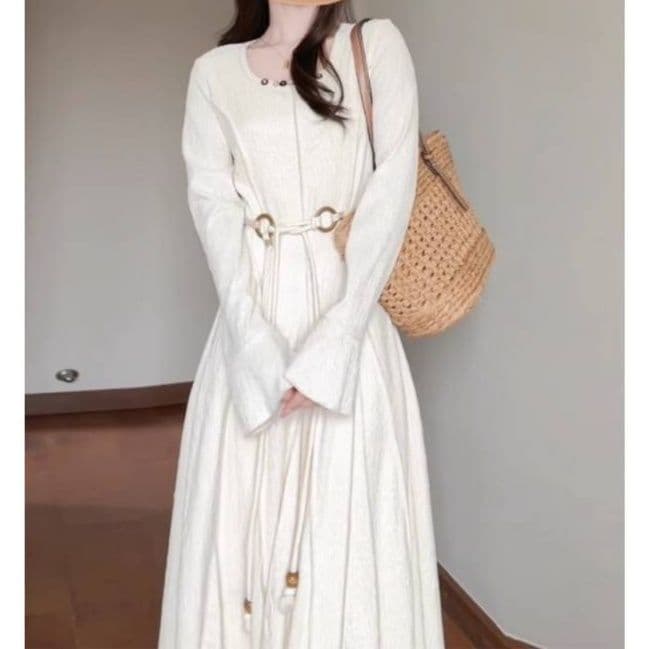 白ワンピース 優美シンプル ベルトデザイン ワンピース