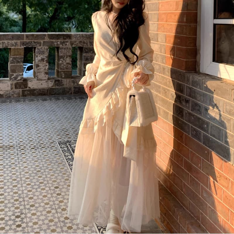 白ワンピース 優美なレース重ねパフスリーブワンピース