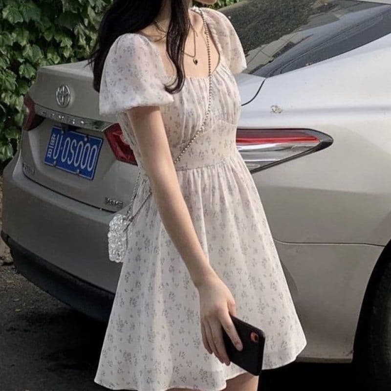 白ワンピース パフスリーブ姫系バックリボンワンピース