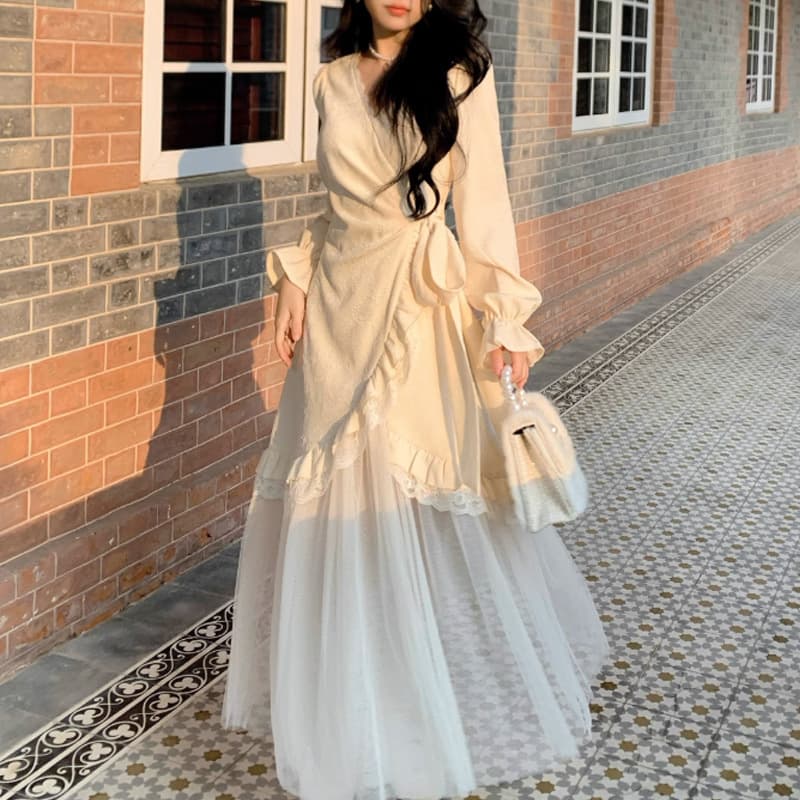 白ワンピース 優美なレース重ねパフスリーブワンピース