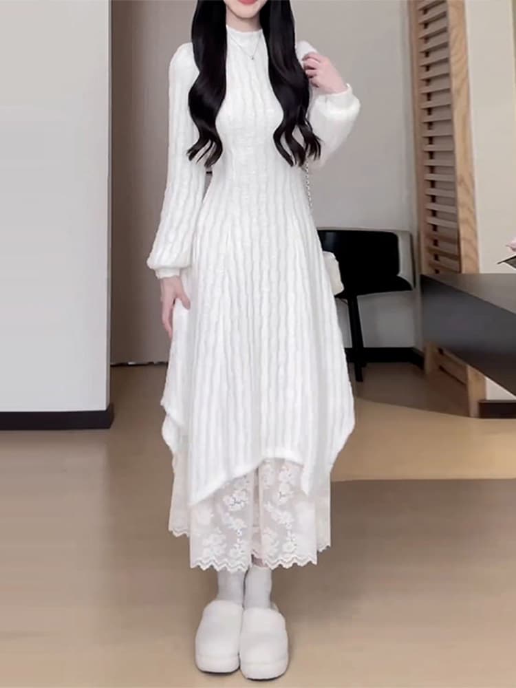 白ワンピース 花びら揺れるプリーツワンピース